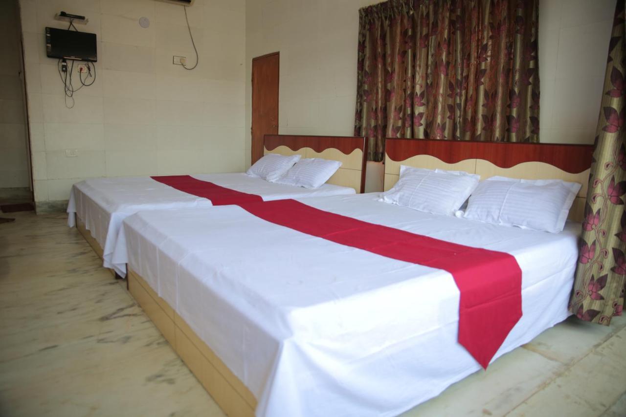 Provanil Guest House Puri Exterior photo