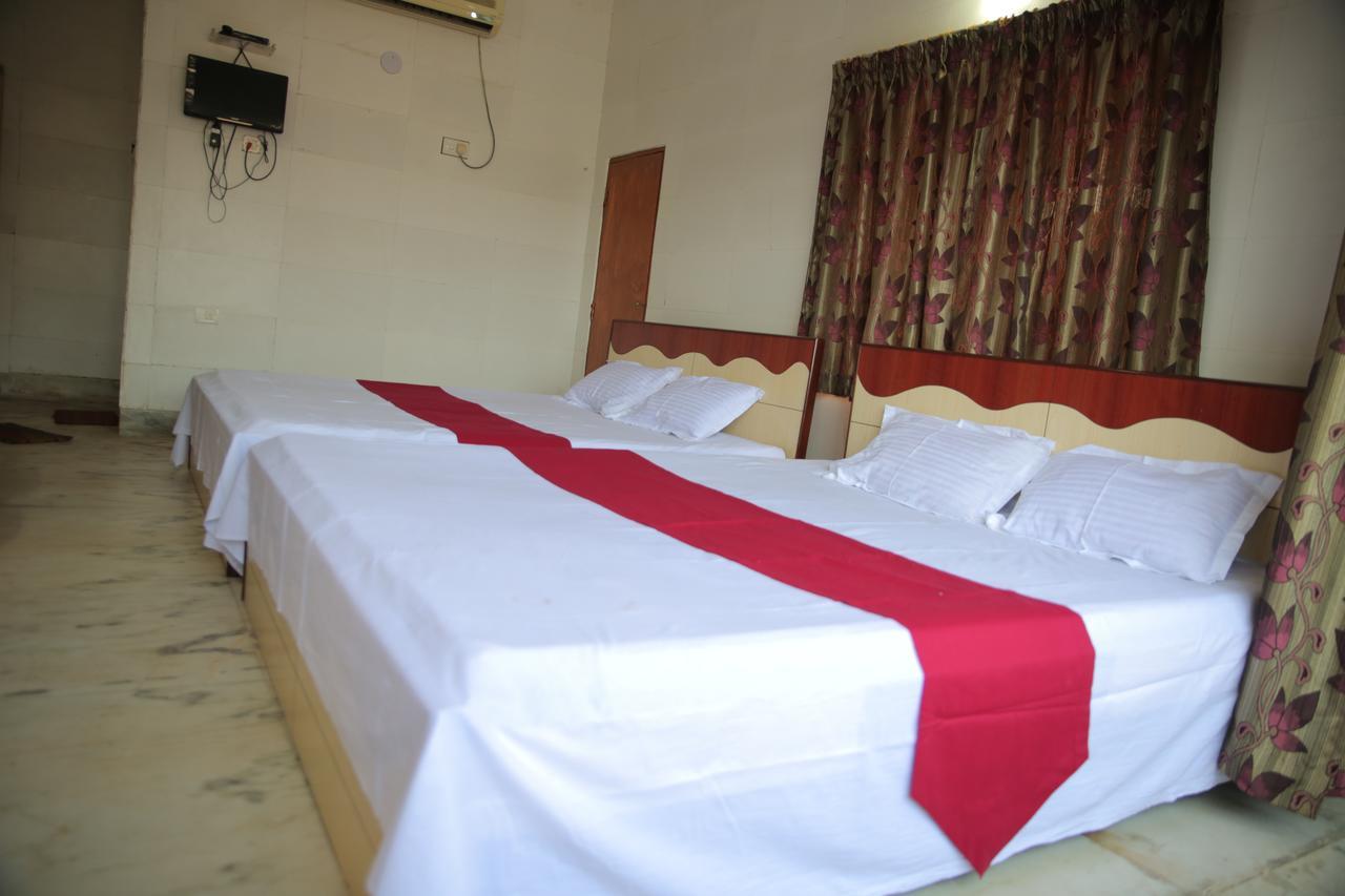 Provanil Guest House Puri Exterior photo